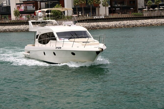 Luxury Yacht Charter : Dubai Marina, Atlantis The Palm & Burj Al Arab - Your private yacht: crew service, comfort, and what’s truly included