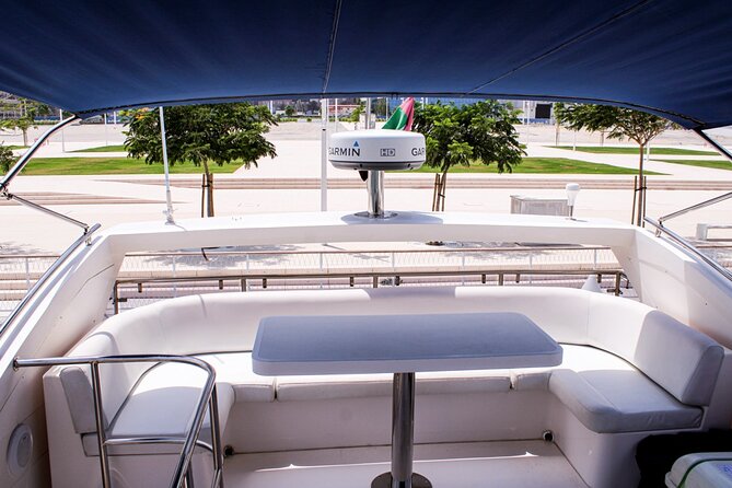 Luxury Yacht Dubai - Book 56 ft Yacht Cruise up to 24 people - Burj Al Arab from the sea: the ship-shaped hotel and the photo session