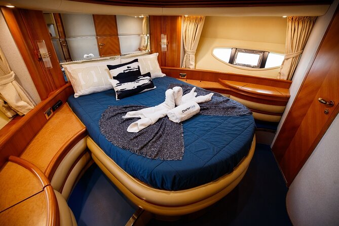 Luxury Yacht Private Rental from Dubai Marina - Skylines and photo angles without the crowd fight
