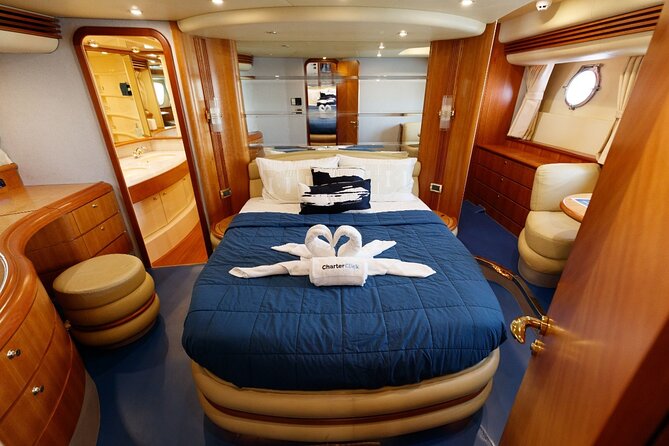 Luxury Yacht Private Rental from Dubai Marina - Drinks, food, and the easiest way to avoid a “wait, what now?” moment