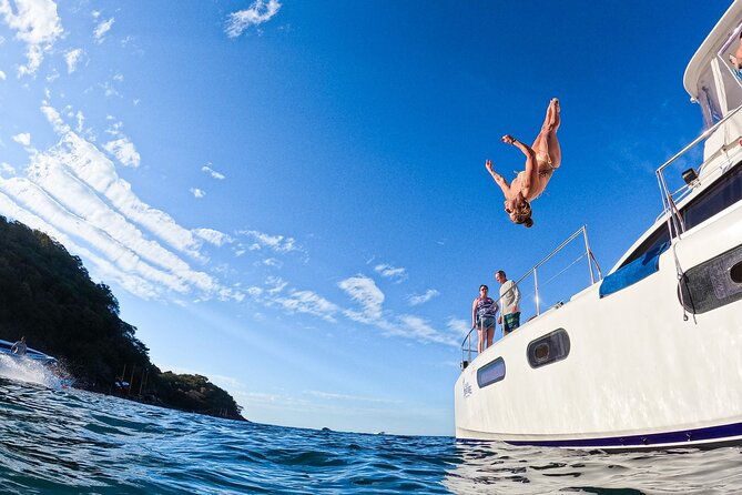 Luxury Yacht & Snorkel with All inclusive Open bar and lunch - The Bay of Banderas cruise: Los Arcos and Malecón from the water