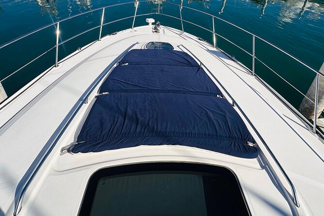 Luxury Yacht Tour in Los Cabos 45FT SeaRay Sundancer - Luxury Yacht Tour in Los Cabos: 45FT SeaRay Sundancer Basics