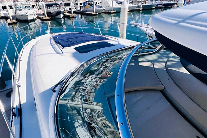 Luxury Yacht Tour in Los Cabos 45FT SeaRay Sundancer - Stop 1: El Arco de Cabo San Lucas Photo Time (15 Minutes)
