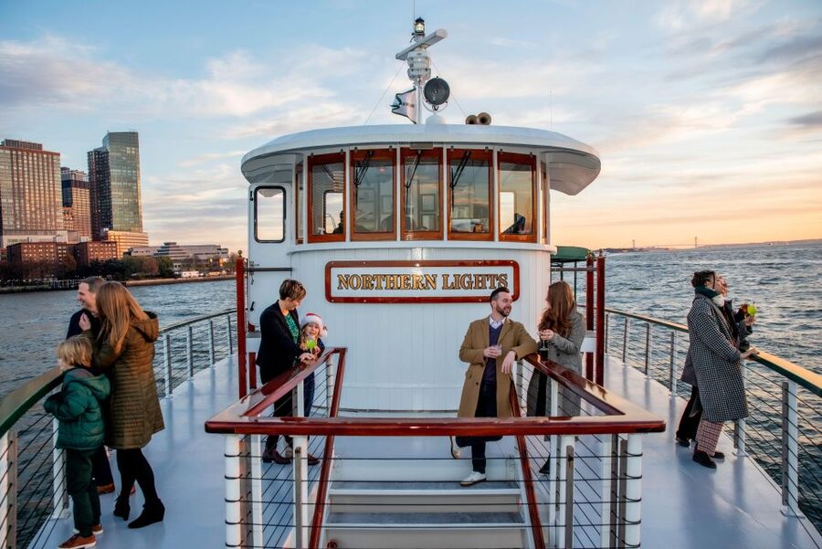 Manhattan: Statue and Skyline Cruise Aboard a Luxury Yacht - A Luxury Yacht Cruise That Feels Like New York, Not a Checklist