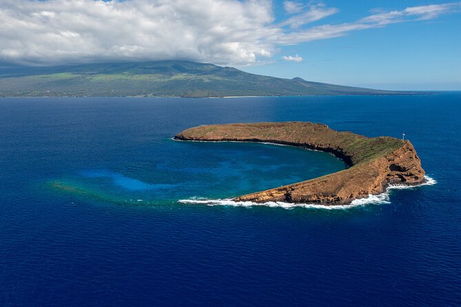 Maui: Molokini and Turtles Luxury Yacht Snorkel - Maui’s Molokini and Turtles luxury yacht: what makes it different