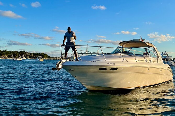 Miami Beach Luxury Yacht Adventure: Explore Stunning Coastline - Boarding Day Reality: Meeting Point, Waivers, and Booking Paperwork