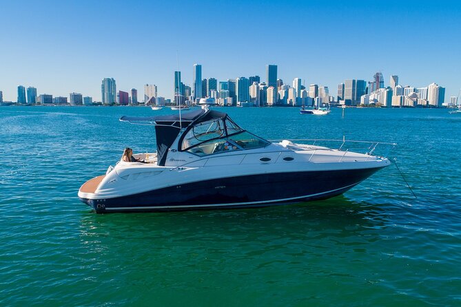 Miami Private Yacht Rental 2 to 4 hours for 12 people - Price and Logistics: What You Pay, What You Control