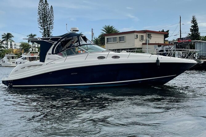 Miami Private Yacht Rental 2 to 4 hours for 12 people - On-Board Comfort: Restroom, Bluetooth Sound, Cooler Setup