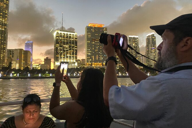 Miami Sightseeing Cruise on a Luxury Yacht - Entering Bayfront Park: check-in speed matters