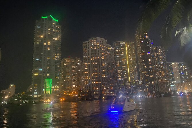 Miami Sightseeing Cruise on a Luxury Yacht - What Bayfront Park looks like before you board