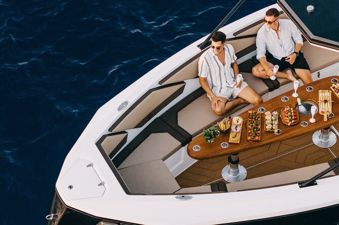 ❖ Milos: Small Group Yacht Tour—Kleftiko Sarakiniko Poliegos - Agia Kiriaki as your launch point (and why weather controls the details)