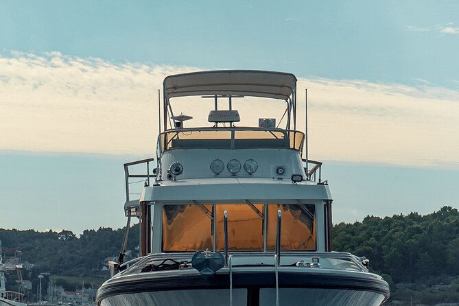 Mljet Island National park Yacht Excursion from Korcula Island - Lunch on the yacht: 3 courses, Mediterranean style