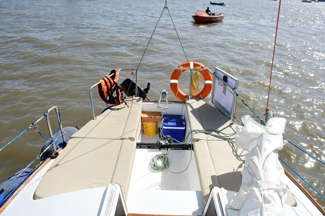 Mumbai Bay Breeze Sail on a Compact Yacht Experience - A 2-Hour Harbor Sail That Feels Like Your Own Trip