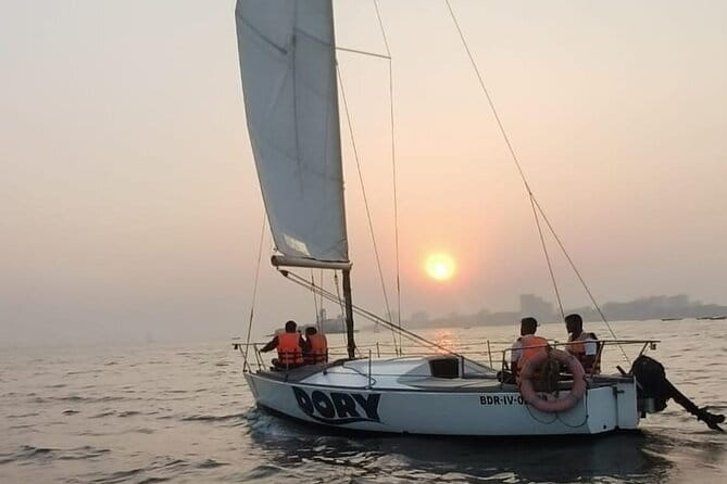 Mumbai Bay Breeze Sail on a Compact Yacht Experience - Who This Cruise Fits Best (And Who Might Prefer Something Else)