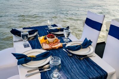 New York City Dinner Cruise on Luxury Yacht with Live Music - Pier 36 to Boarding: Plan for the Real-World Timing