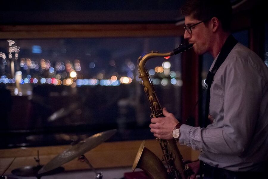 New York City: Holiday Jazz Classic Motor Yacht Cruise - Who This Holiday Jazz Cruise Is Best For