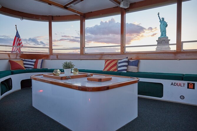 New York City Sunset Cocktail Cruise on Small Yacht - Key Things That Make This Cruise Worth Your Time