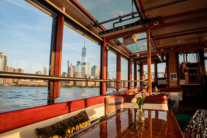 New York City Sunset Cruise on a Yacht - Tips That Make Your Night Even Better