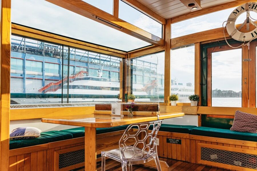 New York City: Sunset Yacht Cruise - Entering the Boat: 1920s Décor, Assigned Tables, and Real Comfort