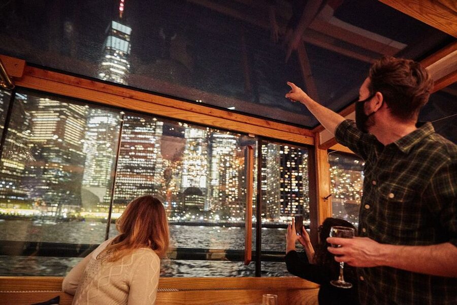 NYC: City Lights Yacht Cruise with Drink Included - Chelsea Piers check-in: where to start your night without stress