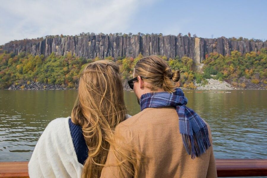 NYC: Grand Palisades Fall Foliage Yacht Tour - Urban Naturalist narration: geology and ecology, not a lecture marathon