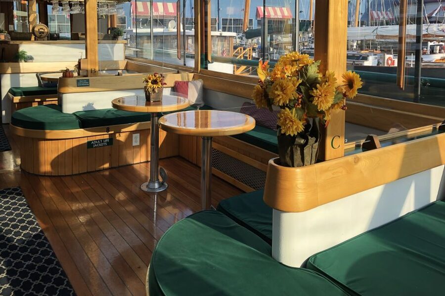 NYC: Grand Palisades Fall Foliage Yacht Tour - Drinks and onboard options: what $110 really covers