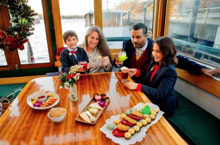 NYC: Holiday Yacht Cruise with Jazz, Cocoa & Carols - Entering the Holiday Mode on a 90-Minute Yacht Cruise