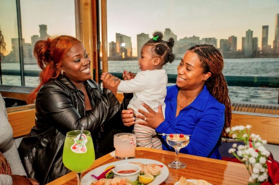 NYC: Holiday Yacht Cruise with Jazz, Cocoa & Carols - The 90-Minute Route Through New York Harbor’s Holiday Lights
