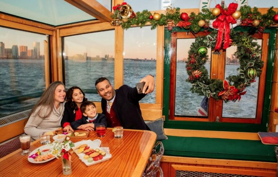 NYC: Holiday Yacht Cruise with Jazz, Cocoa & Carols - Cocoa, Cookies, and the One Drink You Actually Get