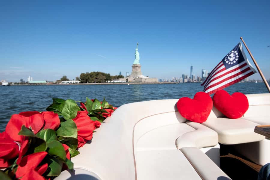 NYC: Statue of Liberty Private Yacht Tour - The Yacht Setup: Canopy, Two Lounges, and 360-Degree Sightlines