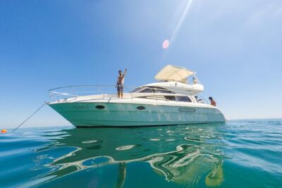 Ocean Bliss: Full Day Arrábida Private Yacht Tour from Lisbon - Sesimbra and the coastal cruise segments: where the day keeps moving