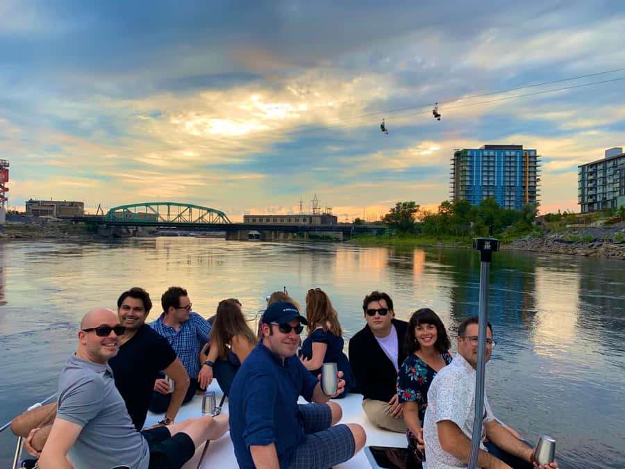 Ottawa: Downtown Yacht Cruise - Wed-Sun @ 6PM - 75 Minutes - Alexandra Bridge: the payoff for bridge-and-skyline lovers