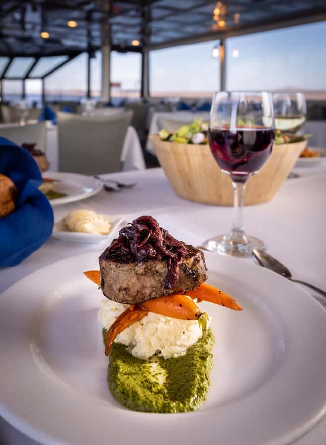 Page: Wahweap Bay Canyon Princess Yacht Dinner Cruise - Service on board: attentive staff and smooth sailing