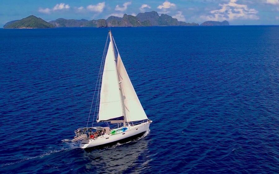 Palawan: Private Sailing Yacht Cruise in El Nido - Captain Sylvain: calm, capable sailing and a lunch that earns the hype