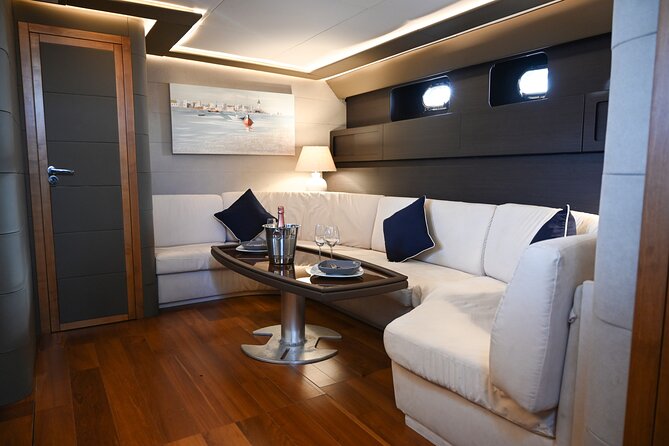 Palermo from the Sea : Luxury Trip between Crystalline Bays, BBQ and Relax - Drinks, snacks, and onboard comfort: what matters most on a luxury sea day