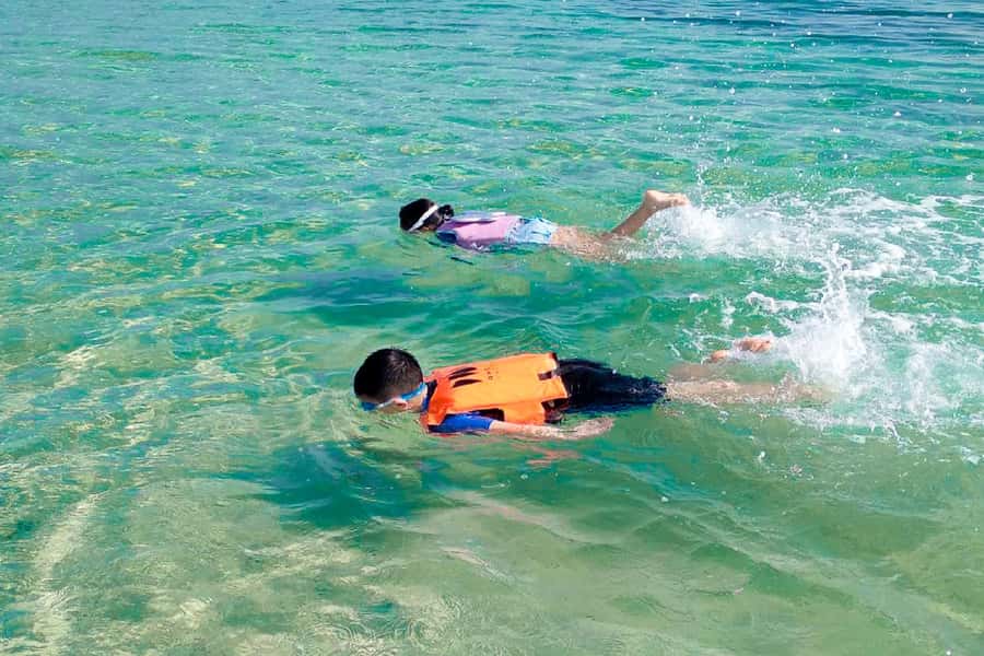 Pattaya: 3-Island Hopping Sunset Yacht & Buffet with Live DJ - Price and value: is $79 per person worth it?