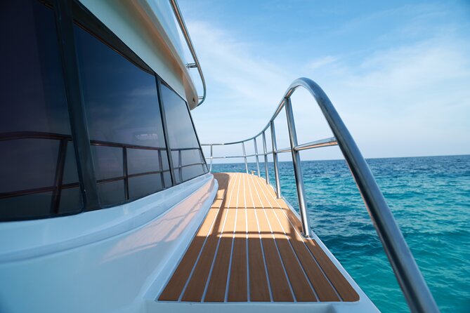 Phi Phi Island & Maiton Island Full Day Tour with Luxury Yacht - Phuket to Phi Phi and Maiton: how this luxury yacht day really works