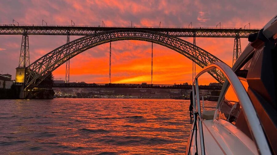 Porto: Luxury 6 Bridges Yacht Cruise with Wine & Snacks - Ribeira do Porto and Gaia’s Port-wine atmosphere
