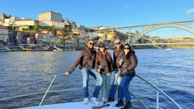 Porto: Luxury 6 Bridges Yacht Cruise with Wine & Snacks - The six bridges: your best photo moments, in order