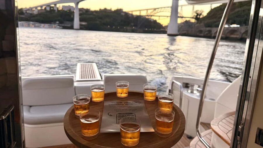 Porto: Luxury 6 Bridges Yacht Cruise with Wine & Snacks - São Pedro da Afurada, then Foz do Porto and the Atlantic entrance