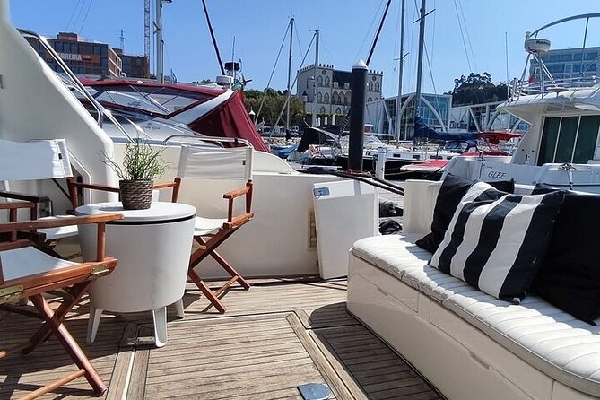 Porto: Luxury Yacht Tour on the Douro River - Sunset or Daytime - Seating tips: where to sit, what to wear, and how to make it comfortable