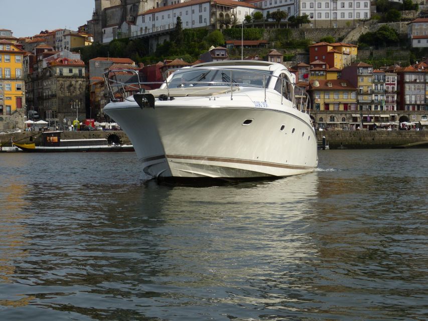 Porto: Passeio em iate privado no Douro com welcome drink - Who This Yacht Cruise Works Best For