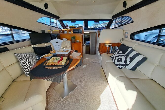 PORTO : Premium Yacht Tour – 6 Bridges & Douro Estuary Reserve - The Estuary Finish: Douro Estuary Nature Reserve at the End