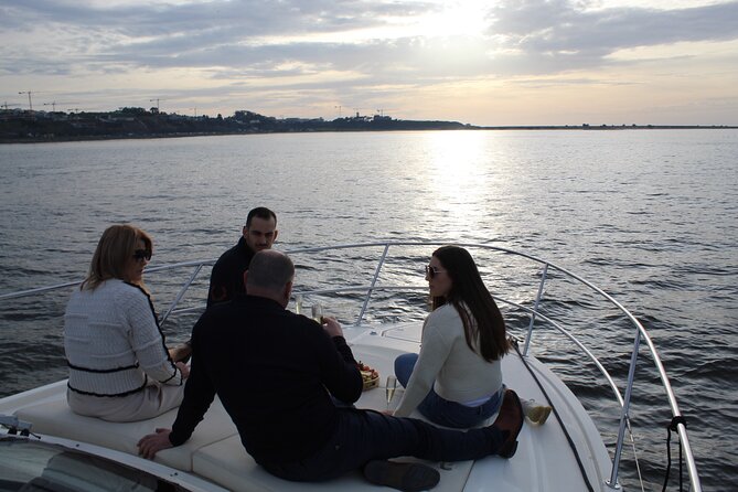 Porto: Private Yacht Experience with Local Wines & Snacks - Arrábida Bridge and Edgar Cardoso: the engineering payoff