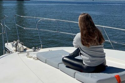 Premium Yacht Tour on the Douro - The Yacht Experience: Neptunus 138 SEDAN FLY 46 and the Flybridge Advantage