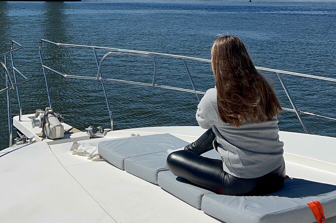 Premium Yacht Tour on the Douro - The Yacht Experience: Neptunus 138 SEDAN FLY 46 and the Flybridge Advantage