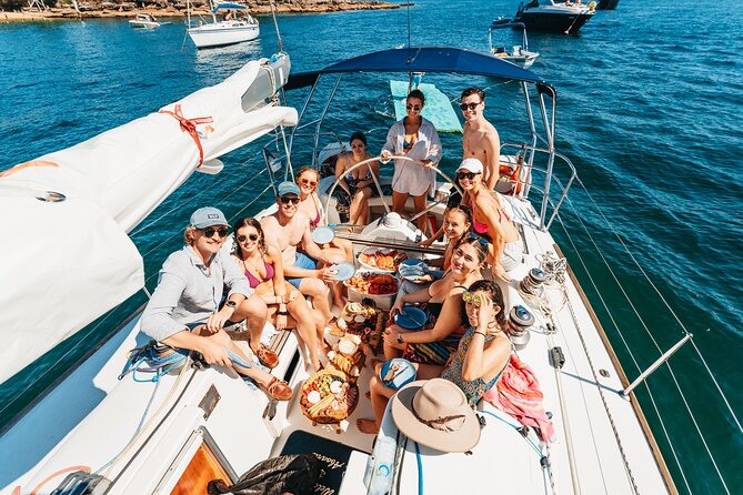 Private 4-Hour Luxury Yacht Charter on Sydney Harbour - Rose Bay and Rushcutters Bay: Waterfront Homes and Quieter Water