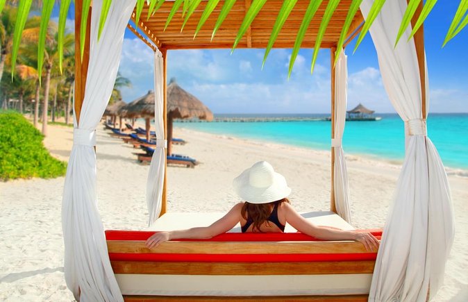 Private 50FT Yacht Rental in Cancún P8 - How the Private Yacht Experience Works (and why it feels different)