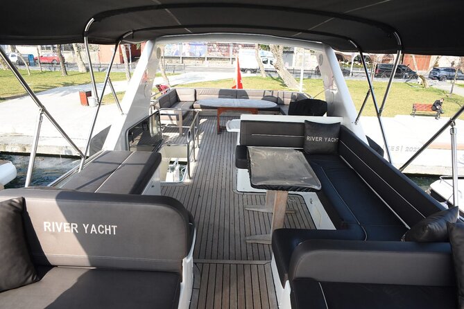 Private Bosphorus Cruise with Luxury Yacht - Kız Kulesi (Maiden’s Tower): The Tower That Always Gets Mentioned