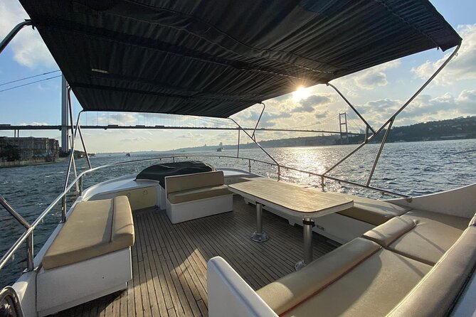Private Bosphorus Sightseeing Cruise By Luxury Yacht in Istanbul - Asian shore elegance: Beylerbeyi, Kucuksu, Kanlıca, and Maiden’s Tower